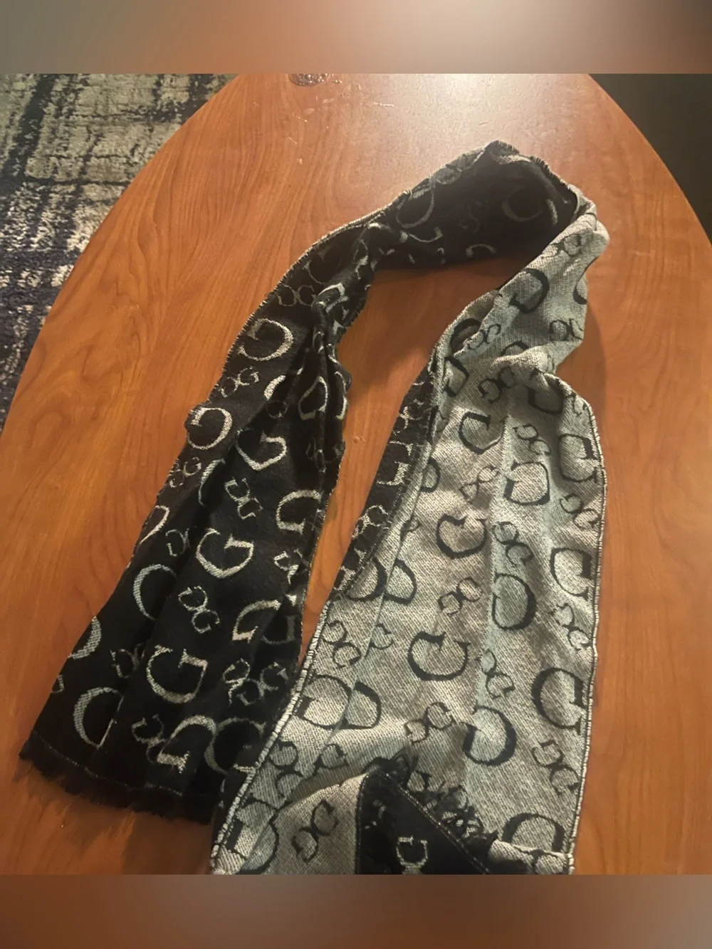 G by Guess black scarf